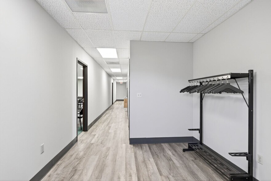 More Photos Of 1370 Dublin Rd, Columbus Office For Lease