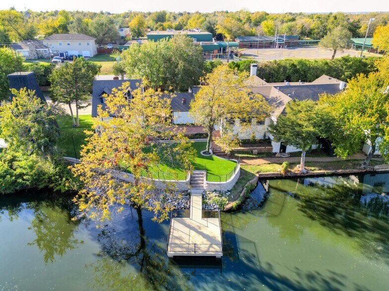 More Photos Of 3500 N Coltrane Rd, Forest Park Specialty For Sale