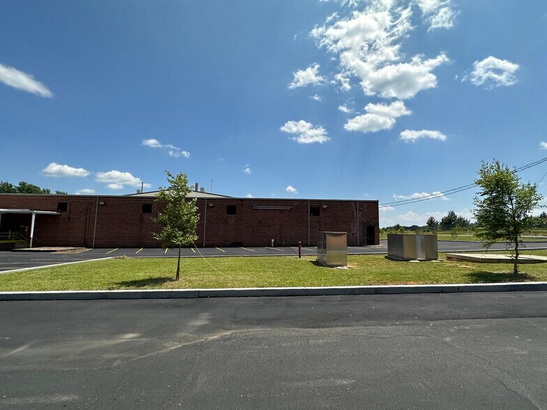 More Photos Of 119 Metrolina Dr, Shelby Manufacturing For Sale