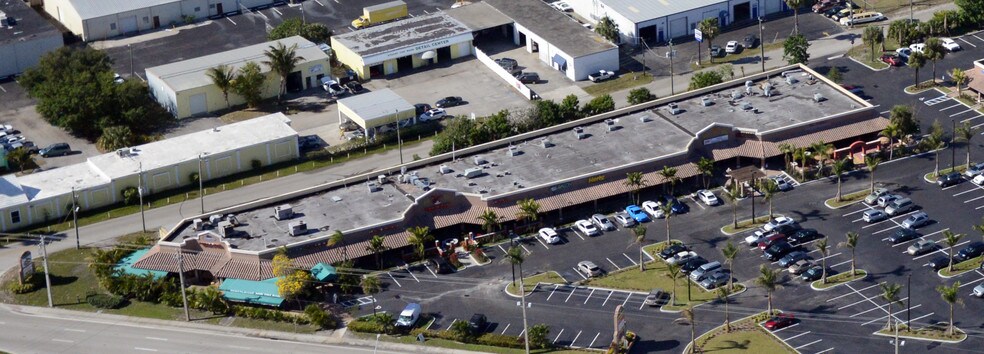 More Photos Of 1638 SE Federal Hwy, Stuart Unknown For Lease