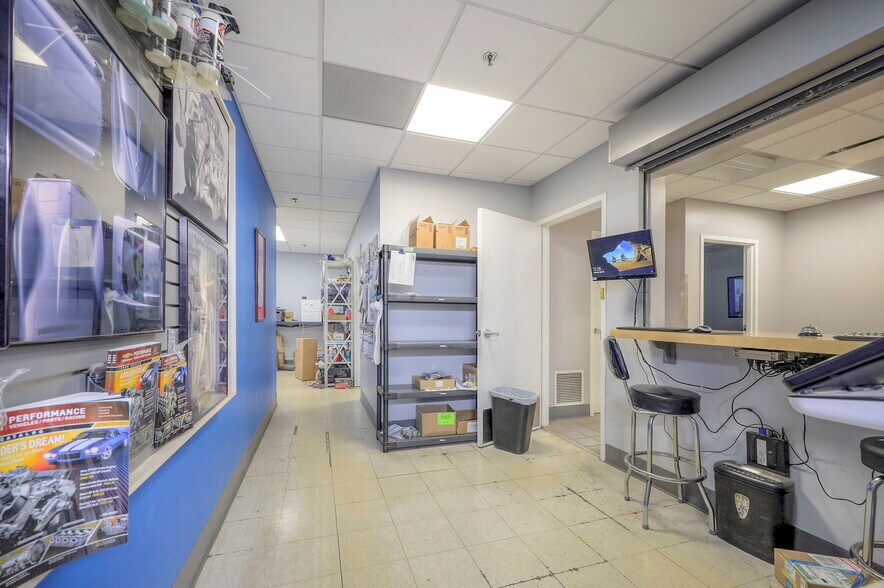 More Photos Of 3921 Frederick Ave, Saint Joseph General Retail For Sale