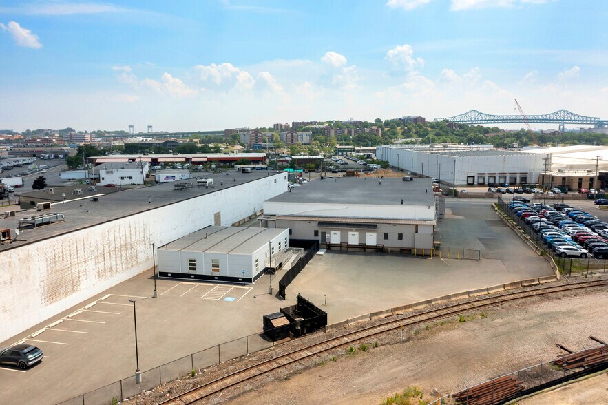More Photos Of 210 Beacham St, Everett Refrigeration Cold Storage For Lease