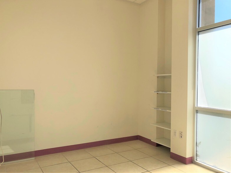 More Photos Of 6725 S Eastern Ave, Las Vegas Medical For Lease