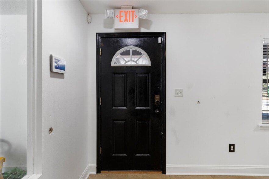 More Photos Of 7630 W Dunnellon Rd, Dunnellon Office For Sale