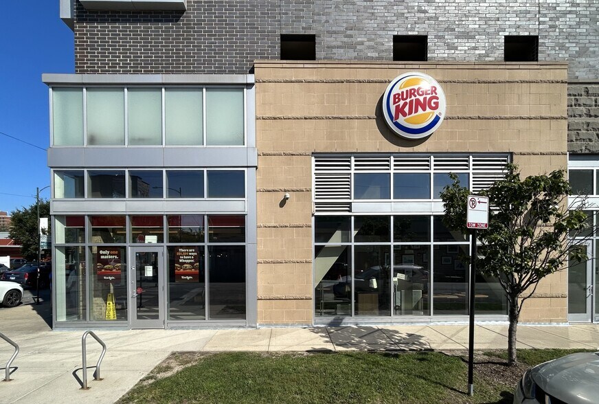 Primary Photo Of 747 E 47th St, Chicago Apartments For Lease