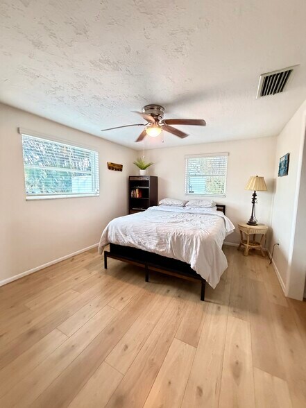 More Photos Of 1322 N Pinellas Ave, Tarpon Springs Office For Sale