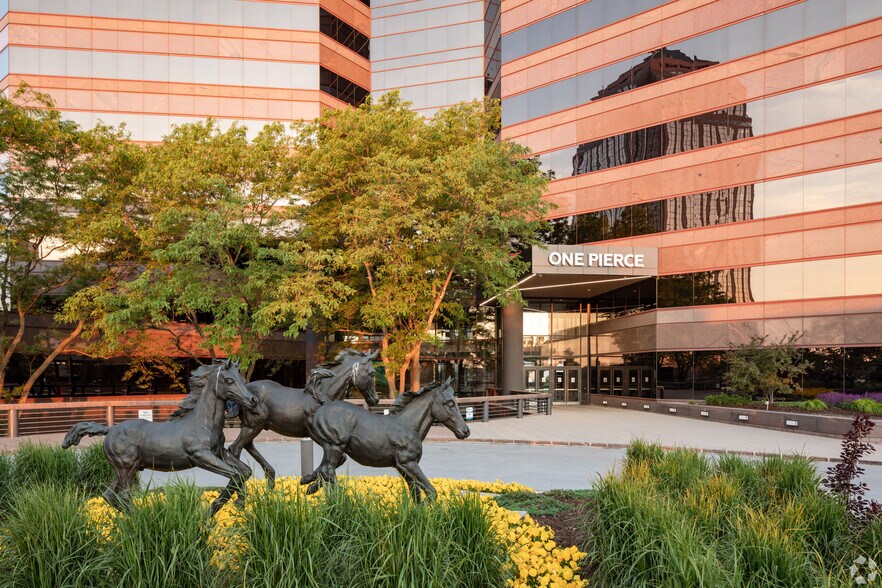 More Photos Of 1 Pierce Pl, Itasca Office For Sale