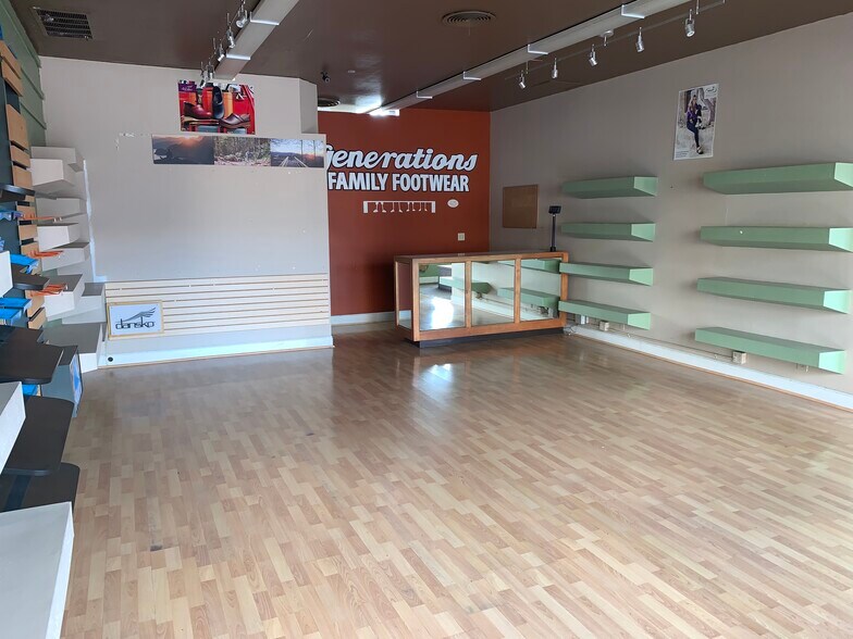 More Photos Of 702-710 2nd St, Davis Storefront For Lease