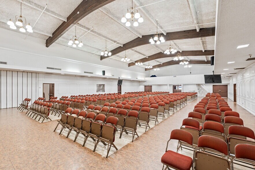 More Photos Of 1921 E Belmont Ave, Fresno Lodge Meeting Hall For Sale
