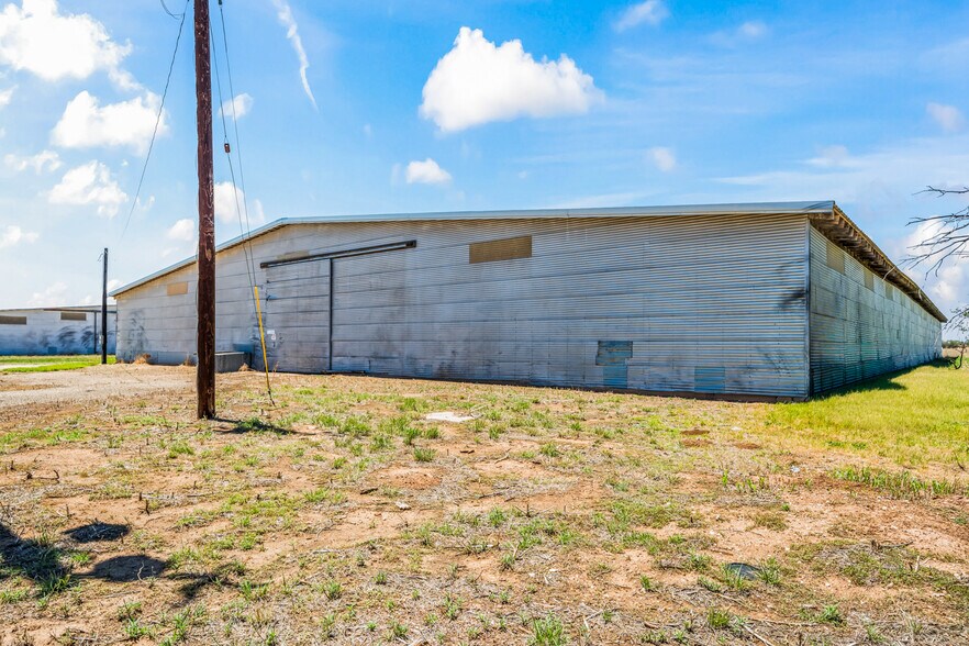 More Photos Of 901 Underwood Street, Littlefield Warehouse For Sale