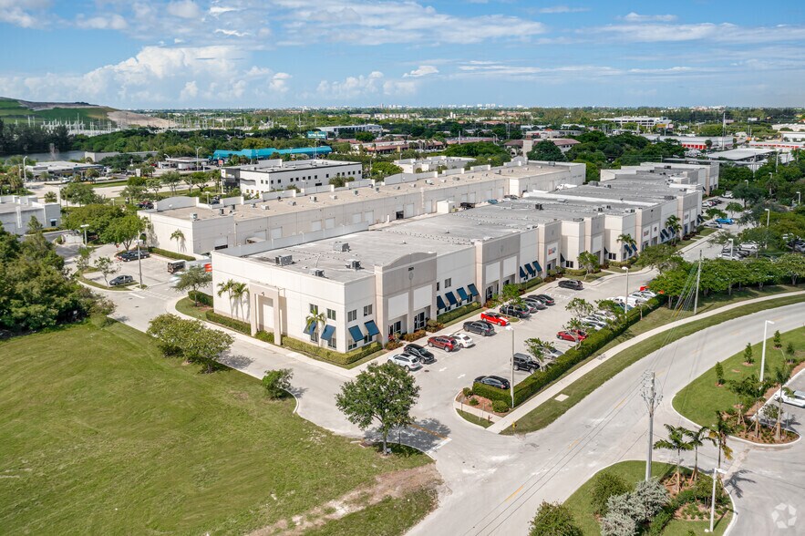 More Photos Of 2501 NW 34th Pl, Pompano Beach Warehouse For Lease