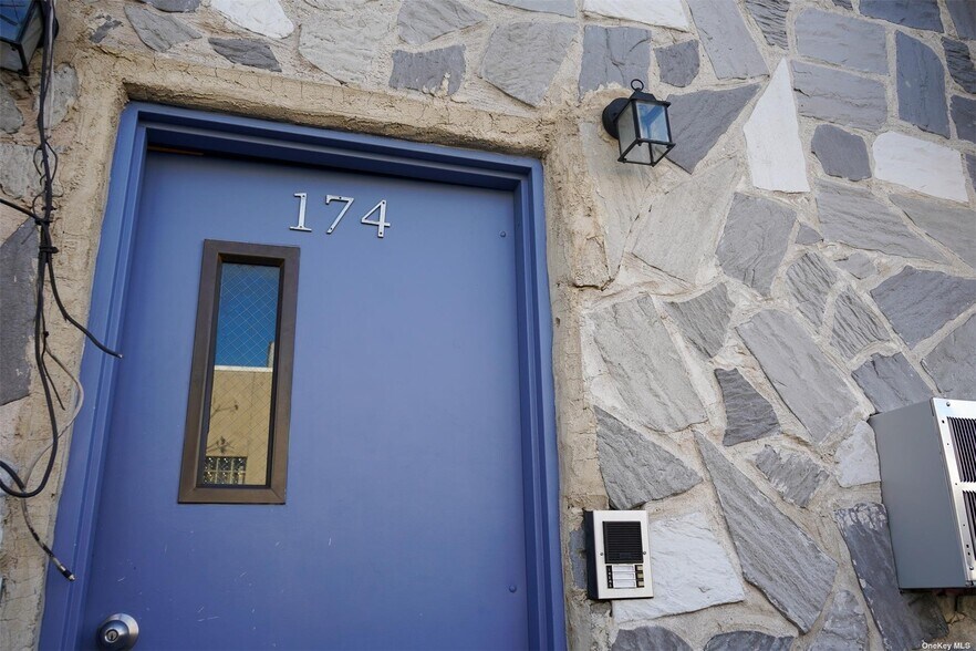 More Photos Of 174 Wyona St, Brooklyn Office Residential For Lease