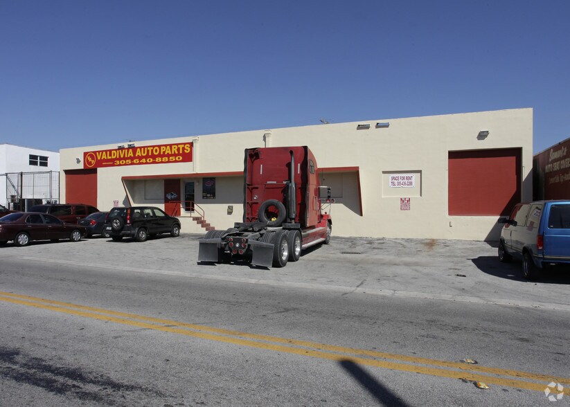 More Photos Of 4747 E 10th Ave, Hialeah Warehouse For Lease