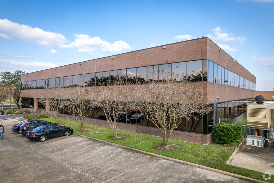More Photos Of 2575 W Bellfort St, Houston Medical For Lease