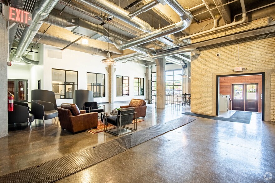 More Photos Of 525-705 3rd St, Beloit Office For Lease