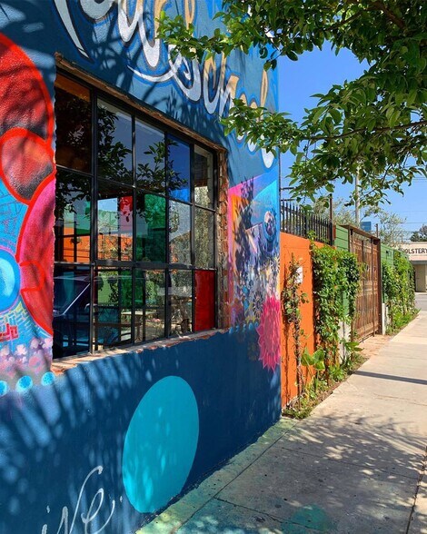 More Photos Of 5135 W Adams Blvd, Los Angeles Apartments For Lease