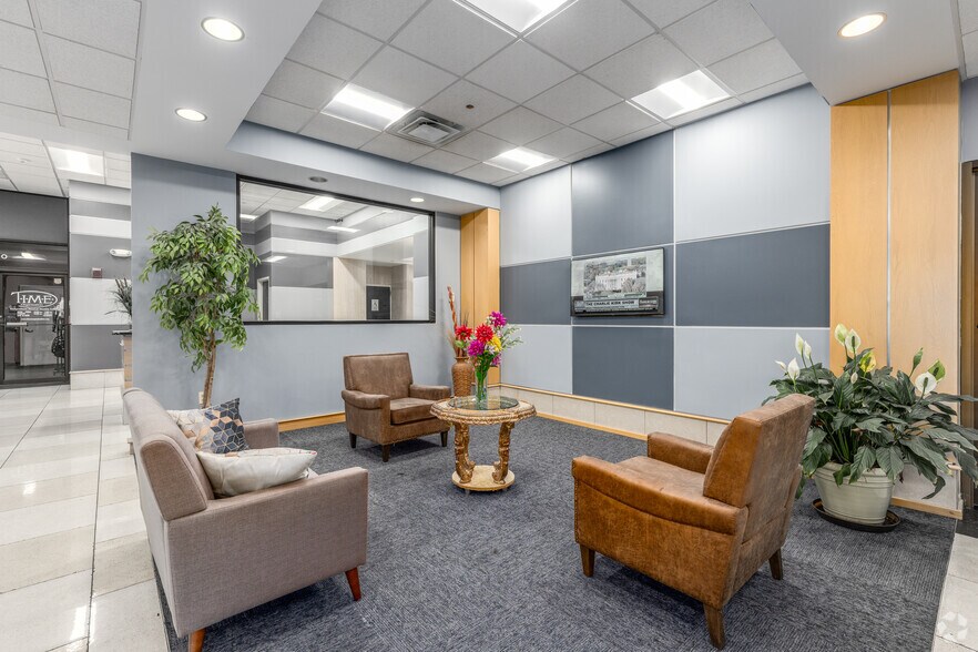 More Photos Of 7310 Ritchie Hwy, Glen Burnie Office For Lease