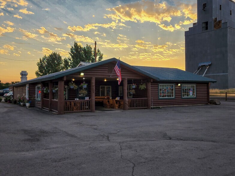 More Photos Of 150 S Railroad St, Midvale Restaurant For Sale