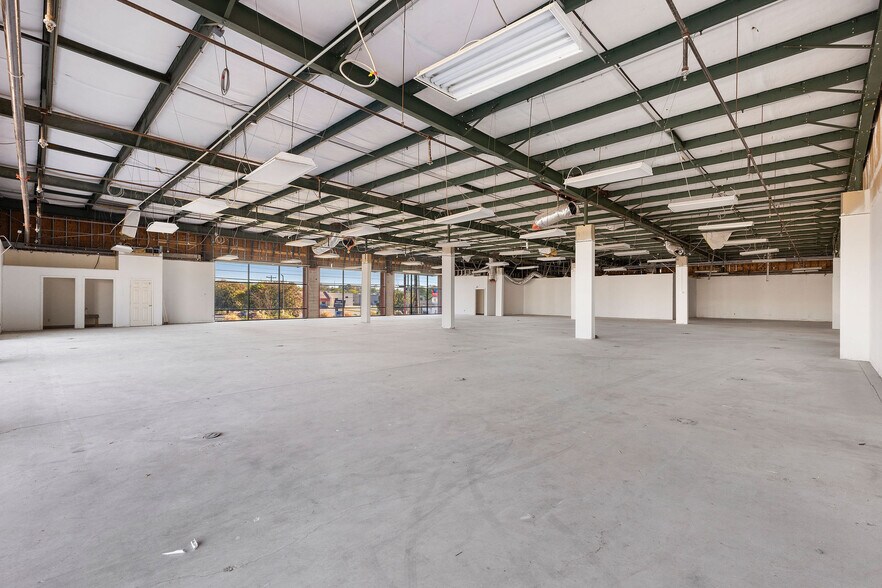 More Photos Of 1681 Gallatin Pike N, Madison Unknown For Lease