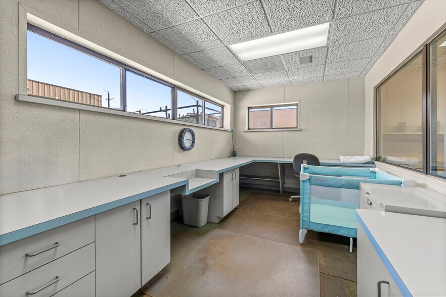 More Photos Of 16136 White Ave, Allen Park Warehouse For Sale