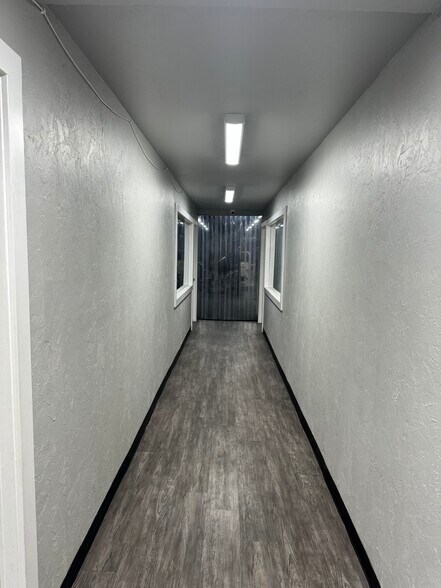 More Photos Of 1811 Industrial Blvd, Norman Light Distribution For Lease