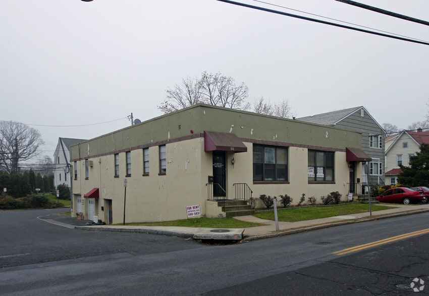 Primary Photo Of 111 Calvert St, Harrison Office For Lease