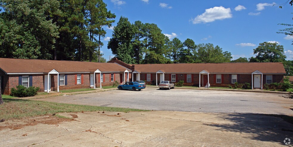 More Photos Of 2821 Club Plaza Rd, Raleigh Apartments For Sale