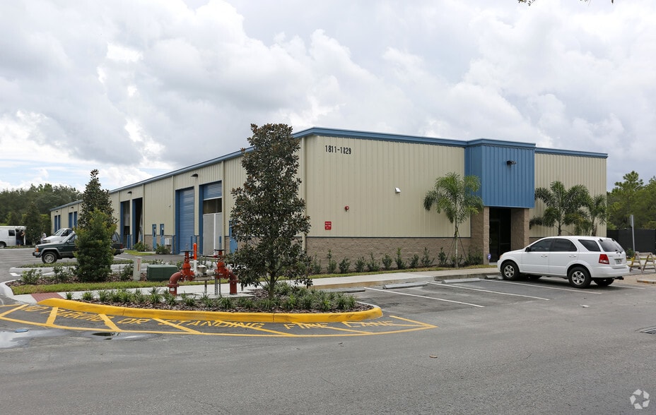More Photos Of 1731-1829 Business Center Ln, Kissimmee Warehouse For Lease