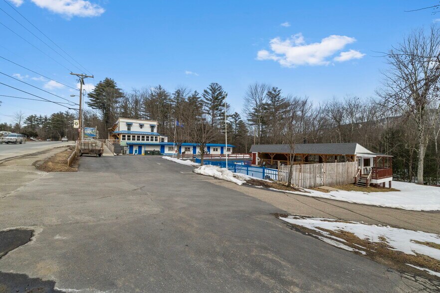 More Photos Of 180 Main St, North Woodstock Hotel For Sale