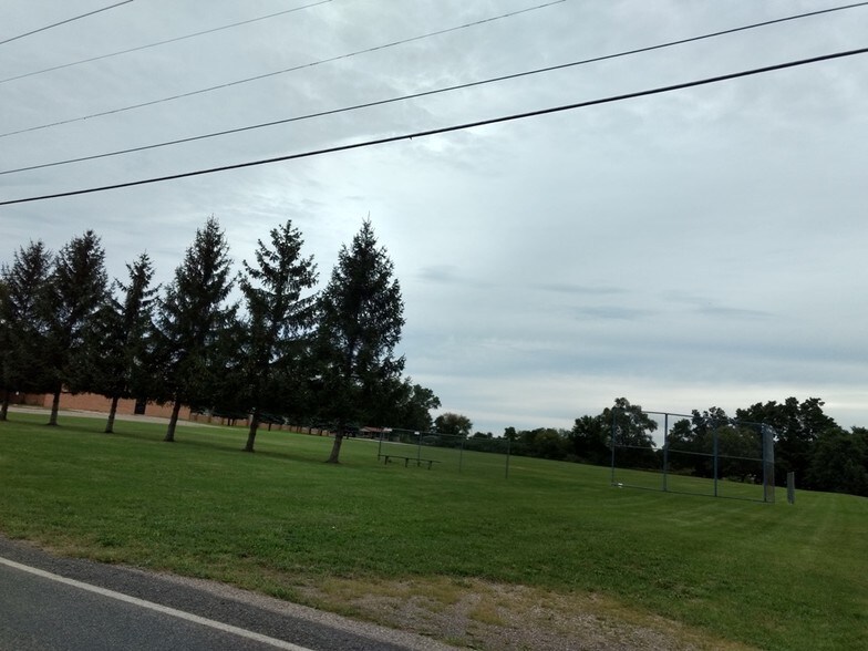 More Photos Of 130 Jackson St, Cement City Schools For Sale