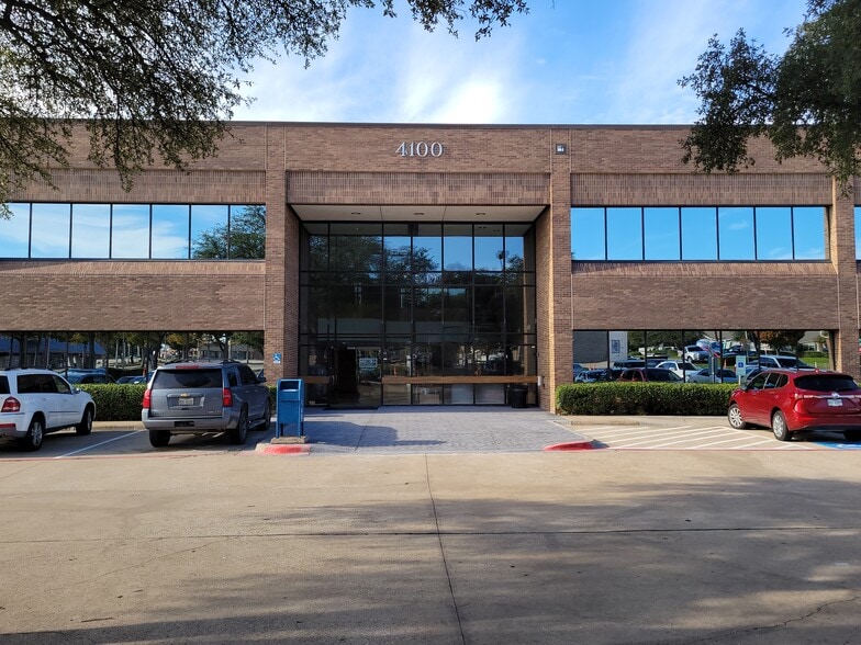 More Photos Of 4100 W 15th St, Plano Medical For Lease