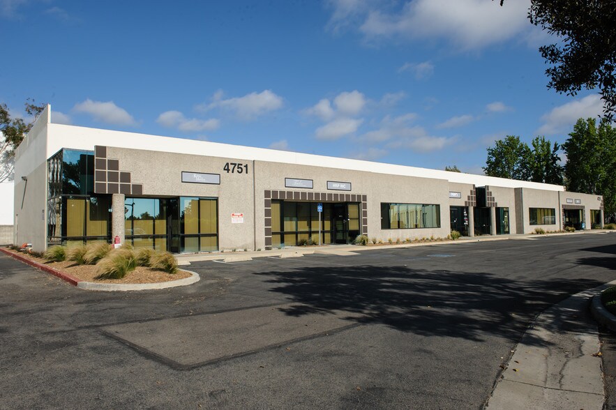 More Photos Of 1818 Peacock Blvd, Oceanside Unknown For Lease