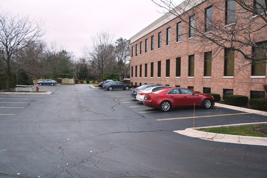 More Photos Of 333 E Route 83, Mundelein Medical For Lease