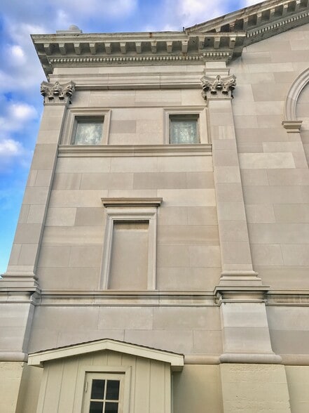 More Photos Of 1201 Felix St, Saint Joseph Lodge Meeting Hall For Sale