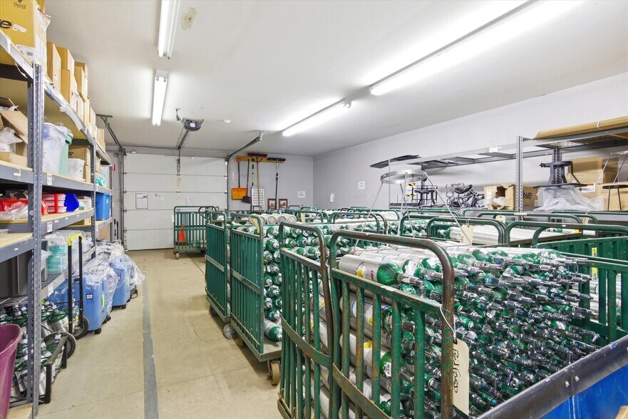 More Photos Of 8 Chestnut Dr, Bedford Office For Sale