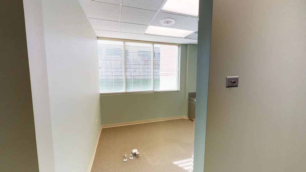 More Photos Of 114 Lovell Rd, Knoxville Medical For Lease