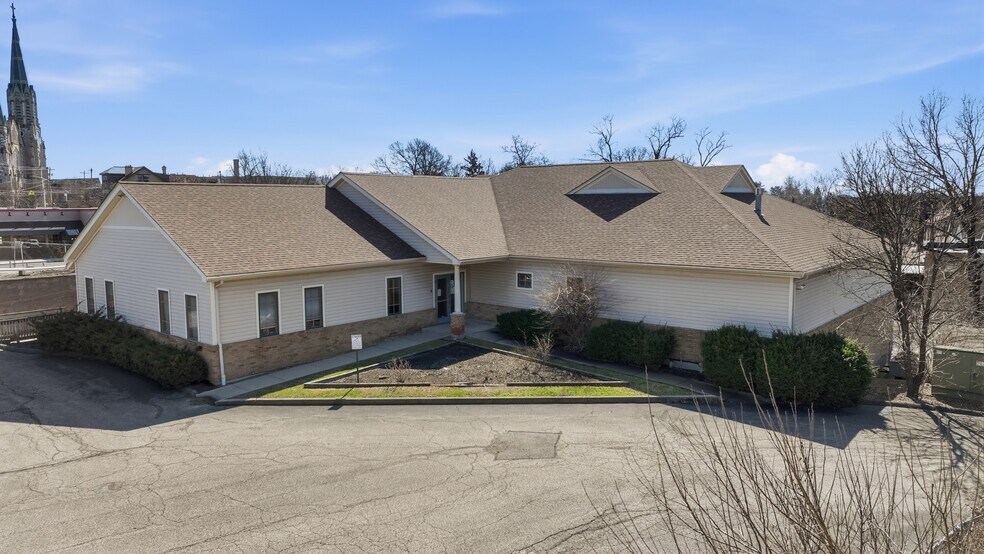 Primary Photo Of 3751 Warsaw Ave, Cincinnati Office For Sale