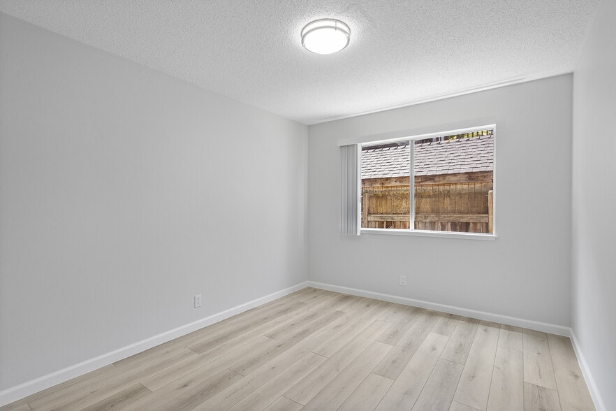 More Photos Of 671 Vernon St, Oakland Apartments For Sale