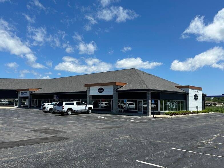 Primary Photo Of 840 N Black River Dr, Holland Unknown For Lease