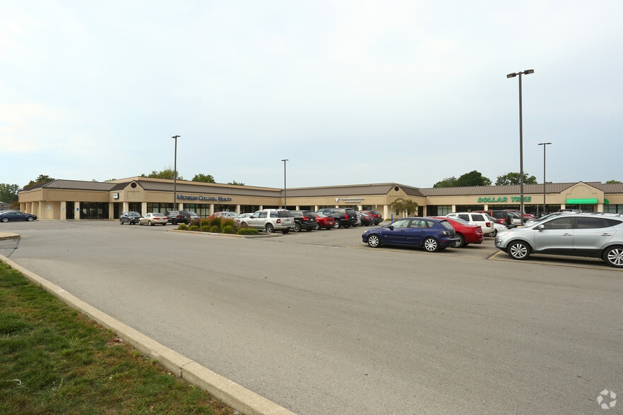 More Photos Of 850-1020 S Monroe St, Monroe Supermarket For Lease