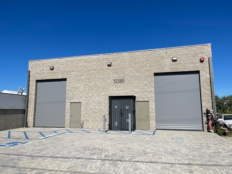 Primary Photo Of 12581 Branford St, Pacoima Manufacturing For Sale