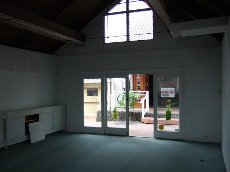 More Photos Of 75-5725-75-5729 Alii Dr, Kailua Kona General Retail For Lease