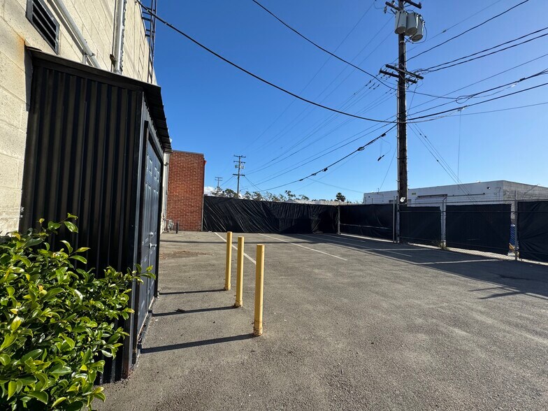 More Photos Of 1648 10th St, Santa Monica Loft Creative Space For Sale