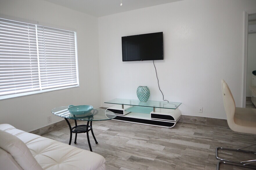 More Photos Of 101-107 Tacoma Ln, West Palm Beach Apartments For Lease
