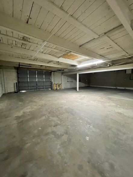 More Photos Of 4100-4112 Aquarium Pl, Baltimore Light Manufacturing For Lease