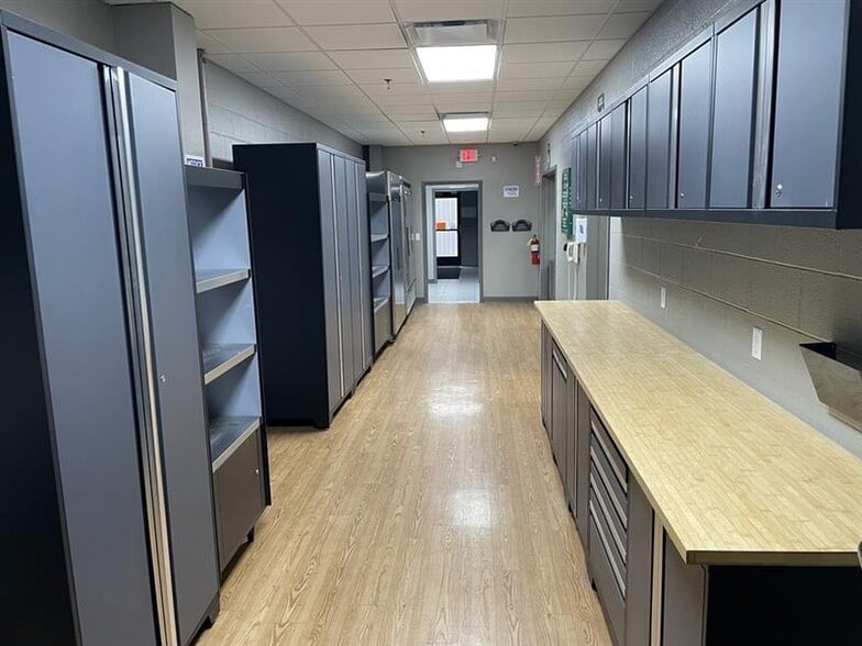 More Photos Of 5752 Industrial Park Rd, Winona Manufacturing For Lease