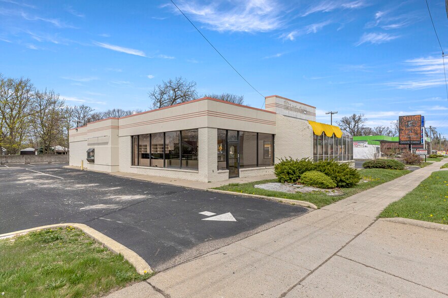 More Photos Of 15839 Telegraph Rd, Redford Township Fast Food For Lease