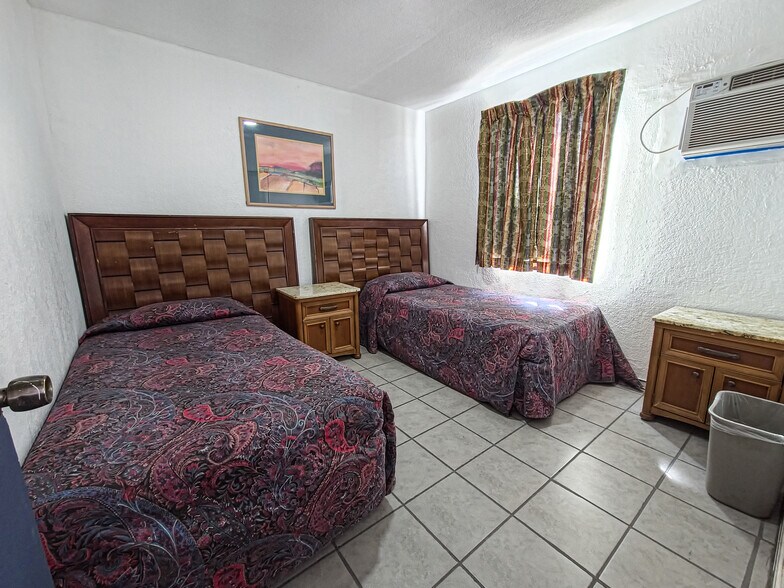 More Photos Of 6941 Alameda Ave, El Paso Hotel For Sale