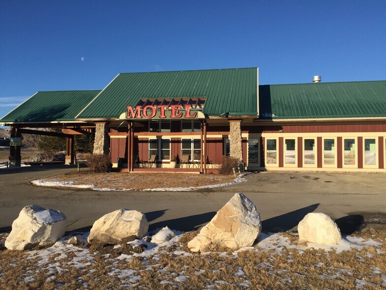 More Photos Of 1 Jackson Creek Rd, Montana City Hotel For Sale