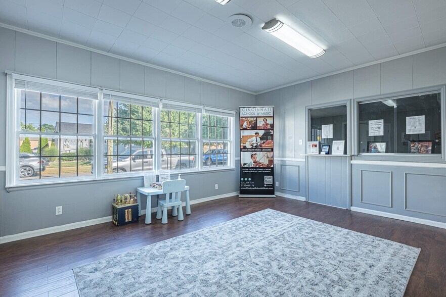 More Photos Of 2119 Central Ave, Middletown Office For Sale